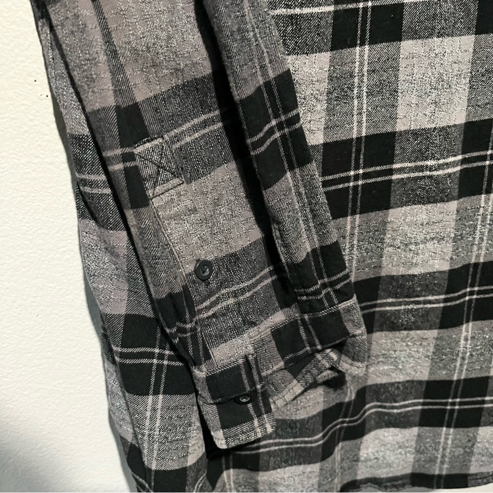PACSUN- Plaid Button Down Long Sleeve Shirt with Hoodie Black and Grey Size L - Picture 3 of 4